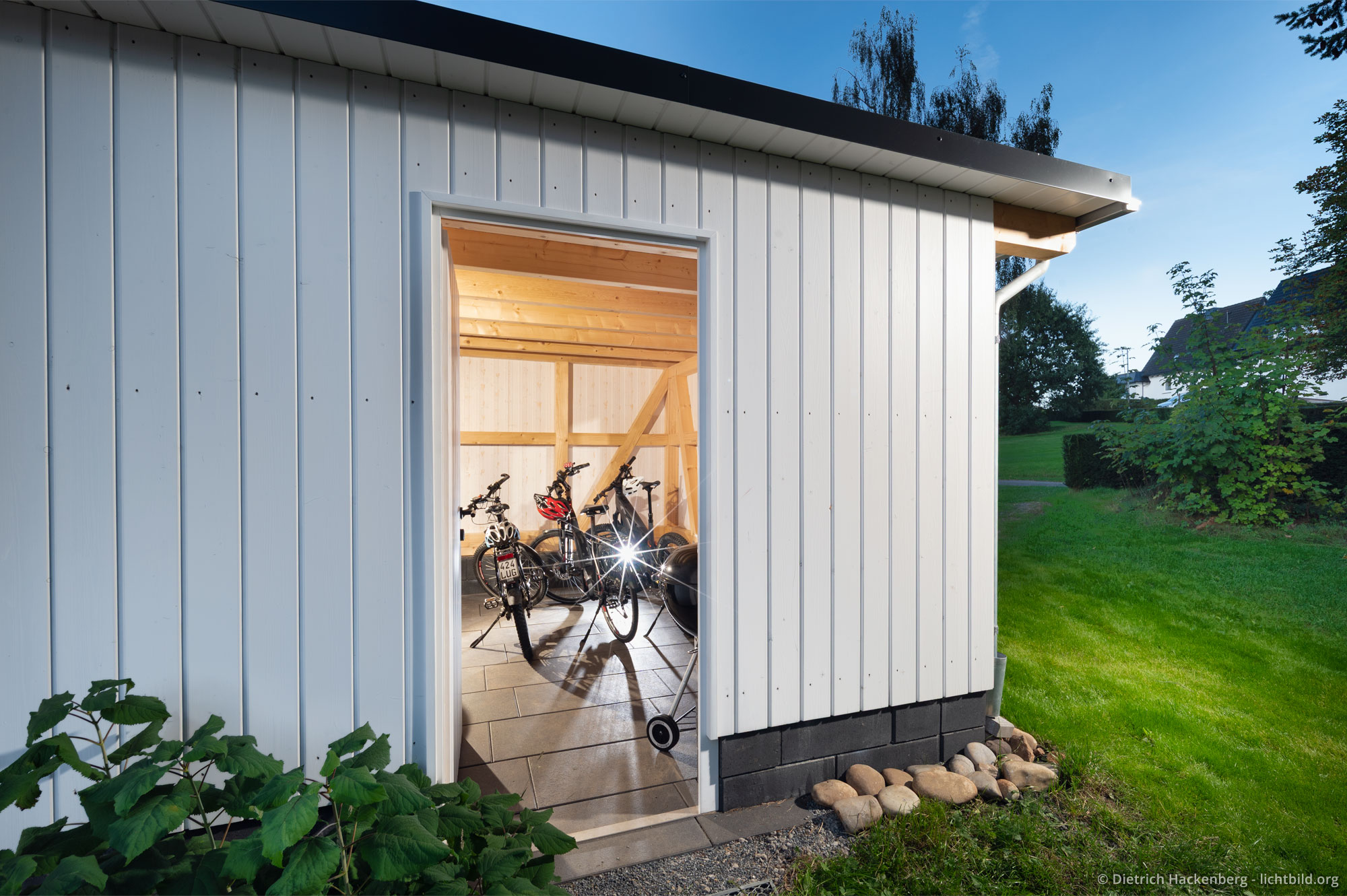 E-Bikes im abschließbaren Abstellraum. Ferienwohnung in Eibens Fachwerkhaus, Kirchhundem-Benolpe, Sauerland