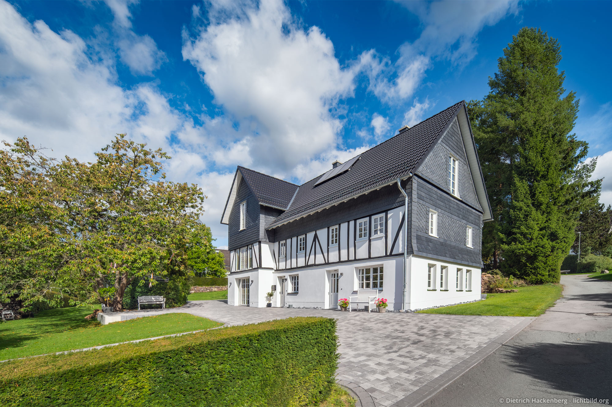 Fachwerkhaus Totale im Spätsommer. Ferienwohnung in Eibens Fachwerkhaus, Kirchhundem-Benolpe, Sauerland